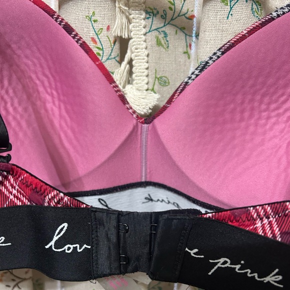 Victoria's Secret PINK Red Plaid Push Up Wear Everywhere Bra Size 34C - Picture 3 of 4